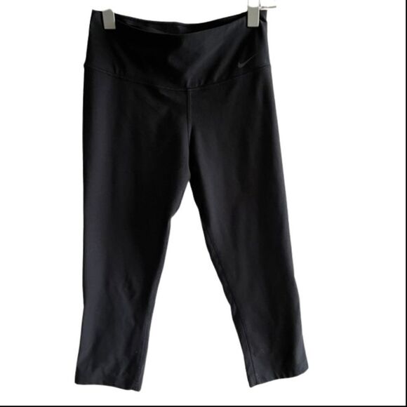 Nike Capri Black workout pants, size S, back stitching, inside pocket - Picture 1 of 6
